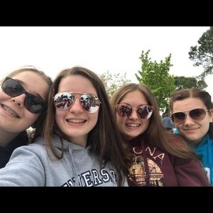 Meet your Posher, Amy